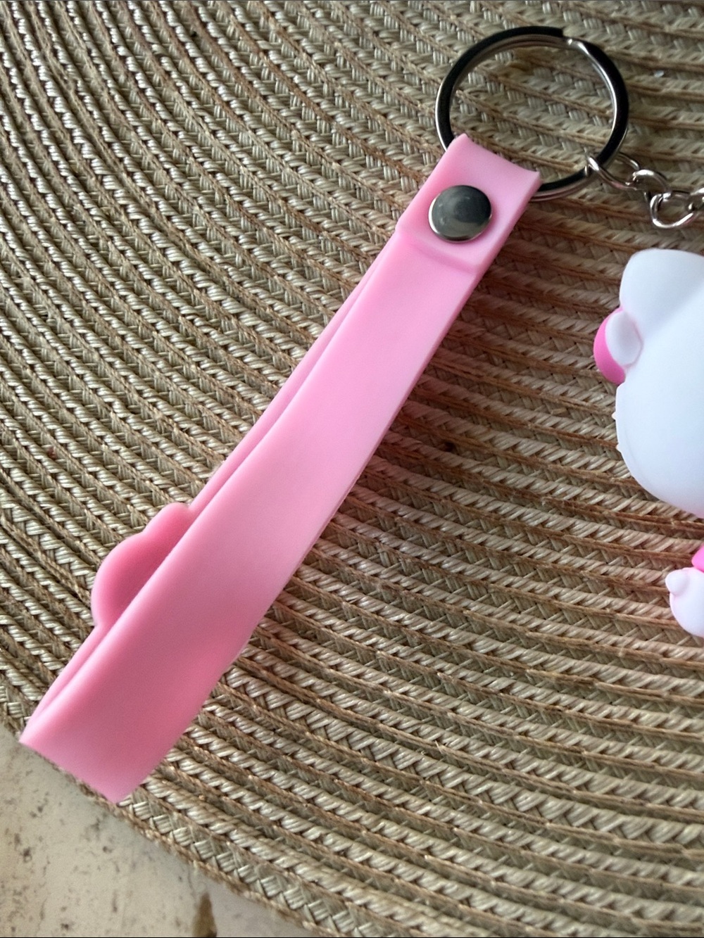 Hello Kitty Pink and White Keychain Charm Set NWOT - Picture 5 of 7